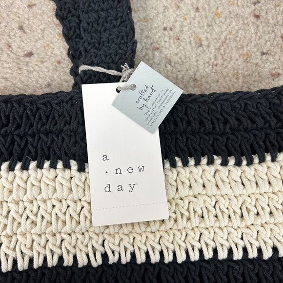 NEW A New Day Hand Crafted Woven Tote Bag Black & Ivory Crochet - Picture 5 of 5